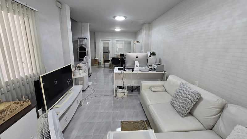 หมู่บ้านดีเยี่ยม, Nonthaburi, Tha It, Pak Kret, Nonthaburi, 3 Bedrooms, 110 sqm, Townhouse For Sale, by นรรัตน์ สิมะพิเชฐ, 500333113 - DDproperty.com
