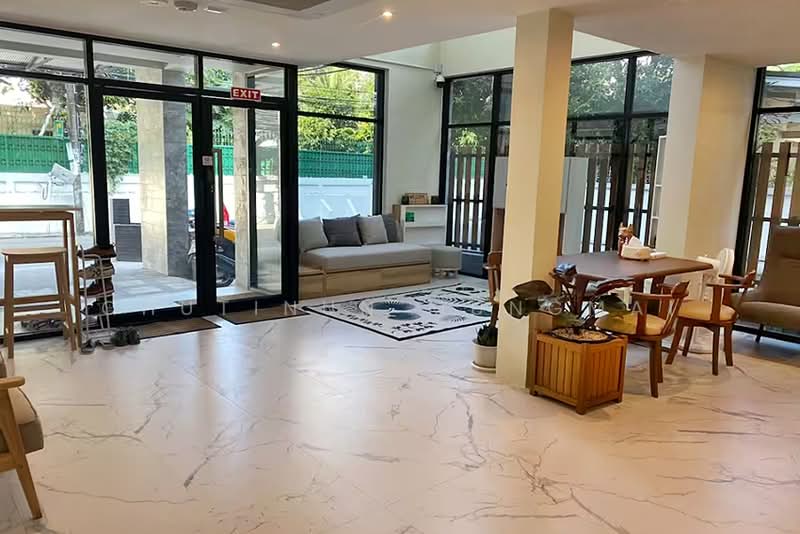 For Takeover: Hotel in Phrom Phong Newly-renovated Very Good Reviewed, Bangkok, Khlong Tan Nua, Watthana, Bangkok, , 480 sqm, Retail Space For Sale, by Chutinun Mungmai, 500333155 - DDproperty.com