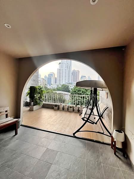 For Takeover: Hotel in Phrom Phong Newly-renovated Very Good Reviewed, Bangkok, Khlong Tan Nua, Watthana, Bangkok, , 480 sqm, Retail Space For Sale, by Chutinun Mungmai, 500333155 - DDproperty.com