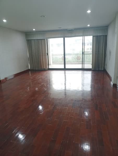 ทำเล BTS กรุงธนบุรี ให้เช่าทาวน์โฮม 4.5 ชั้น บ้านทำเลดี, Bangkok, กรุงธนบุรี, Bang Lam Phu Lang, Khlong San, Bangkok, 3 Bedrooms, 300 sqm, Townhouse For Rent, by บุษบา รัตนวงษ์ชัย, 500333157 - DDproperty.com
