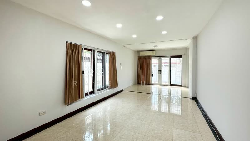 Kheha Nakhon Village 3, Bangkok, Nong Bon, Prawet, Bangkok, 4 Bedrooms, 185 sqm, Single Detached House For Rent, by Rapeephan, 500333164 - DDproperty.com