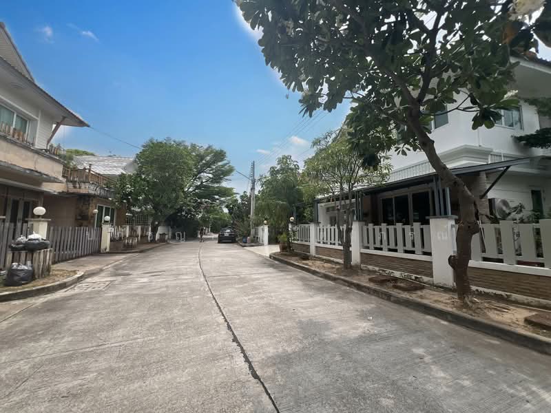 Casalunar Village : หมู่บ้านคาซาลูน่า, ชลบุรี, แสนสุข, เมืองชลบุรี, ชลบุรี, 250 ตร.ม., บ้านเดี่ยว ขาย, โดย ปภัชญา ธนัตถ์ภรณ์, 500333200 - DDproperty.com