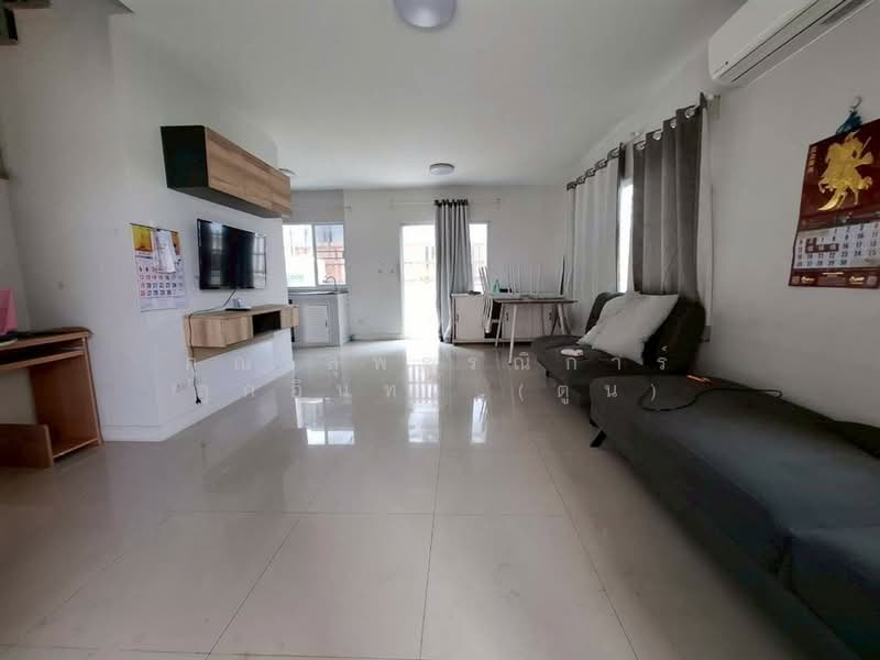 The Essence Chaiyaphruek-Wongwaen, Nonthaburi, Ban Kluay-Sai Noi Road, Sai Noi, Nonthaburi, 3 Bedrooms, 150 sqm, Townhouse For Sale, by คุณ สุพรรณิการ์ ลูกอินทร์ (ตูน), 500333302 - DDproperty.com