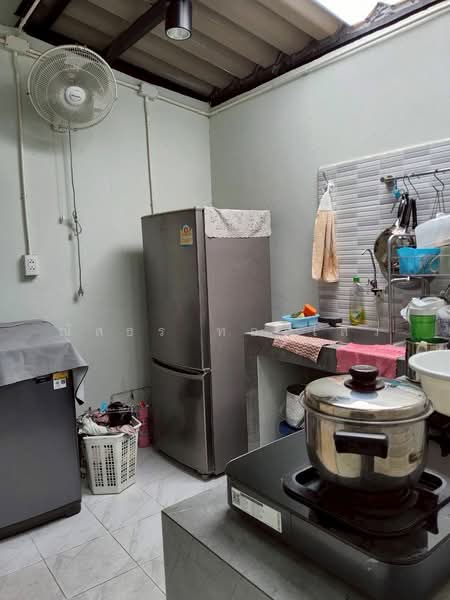 Ubon Chat 2 : อุบลชาติ 2, นนทบุรี, 11 Soi Ubonchat Village 2, บางรักน้อย, เมืองนนทบุรี, นนทบุรี, 123 ตร.ม., ทาวน์เฮ้าส์ ขาย, โดย ณัสธร ทองไสว, 500333321 - DDproperty.com