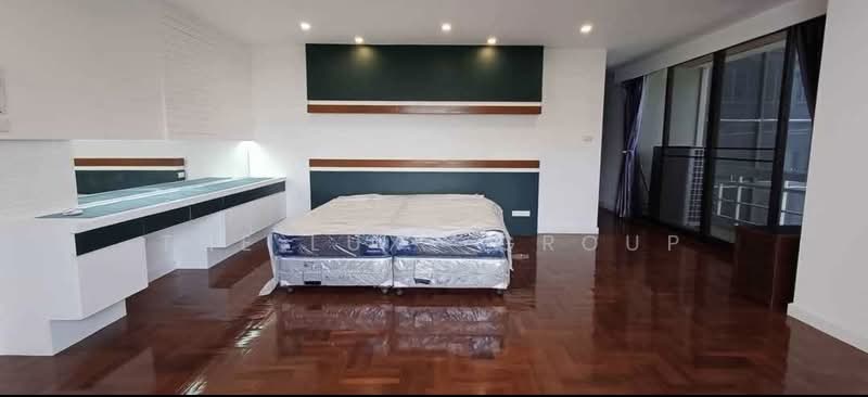 Phatssana Gardens, Bangkok, 19 Soi Ekkamai 6, Sukhumvit 63 Road, Phra Kanong Nua, Watthana, Bangkok, 3 Bedrooms, 350 sqm, Condo For Rent, by The Luxe Group, 500333323 - DDproperty.com