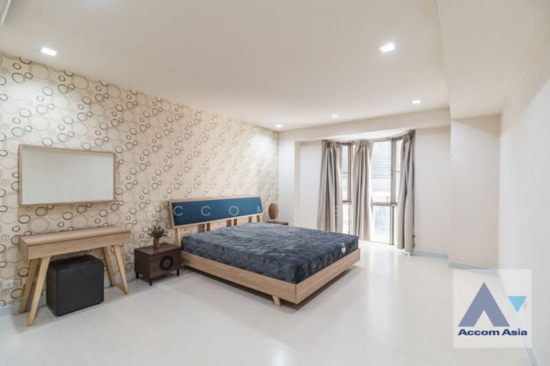 Royal Castle Sukhumvit, Bangkok, 30 Soi Sukhumvit 39, Khlongtoei Nua, Watthana, Bangkok, 3 Bedrooms, 164 sqm, Condo For Sale, by Accom Asia, 500333341 - DDproperty.com