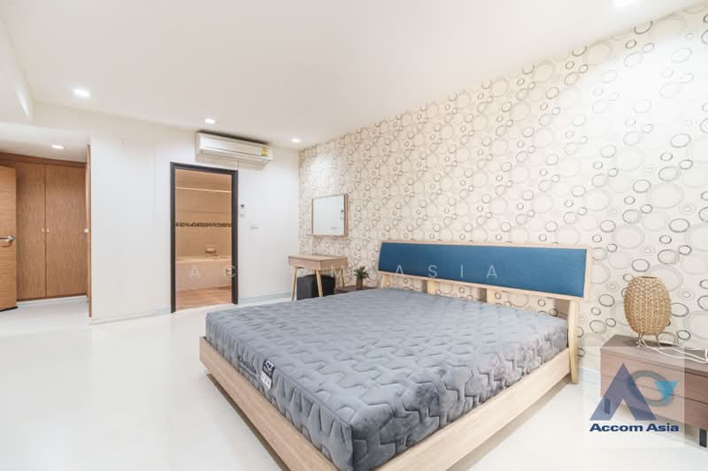Royal Castle Sukhumvit, Bangkok, 30 Soi Sukhumvit 39, Khlongtoei Nua, Watthana, Bangkok, 3 Bedrooms, 164 sqm, Condo For Sale, by Accom Asia, 500333341 - DDproperty.com