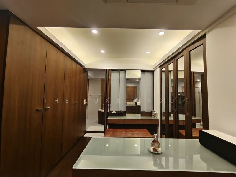 Townhome on Ekkamai 12, Bangkok, Phra Kanong, Khlong Toei, Bangkok, 5 Bedrooms, 355 sqm, Townhouse For Rent, by The Luxe Group, 500333361 - DDproperty.com