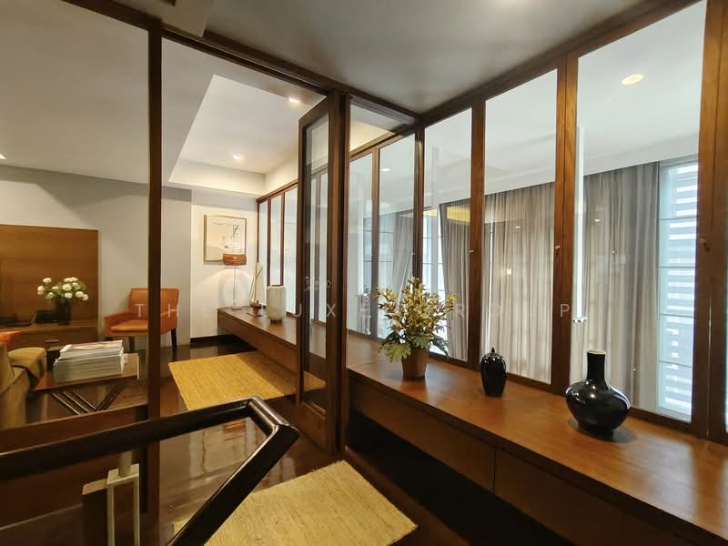 Townhome on Ekkamai 12, Bangkok, Phra Kanong, Khlong Toei, Bangkok, 5 Bedrooms, 355 sqm, Townhouse For Rent, by The Luxe Group, 500333361 - DDproperty.com