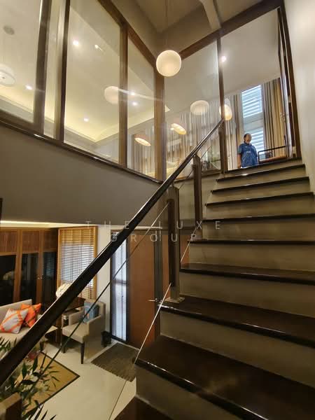 Townhome on Ekkamai 12, Bangkok, Phra Kanong, Khlong Toei, Bangkok, 5 Bedrooms, 355 sqm, Townhouse For Rent, by The Luxe Group, 500333361 - DDproperty.com