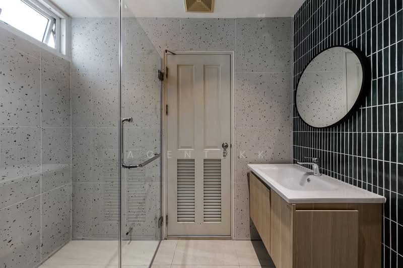 The Complete Rajprarop, Bangkok, 10/18 Rajaprarop Road, Thanon Phaya Thai, Ratchathewi, Bangkok, 1 Bedroom, 55 sqm, Condo For Rent, by Agentbkk, 500333399 - DDproperty.com