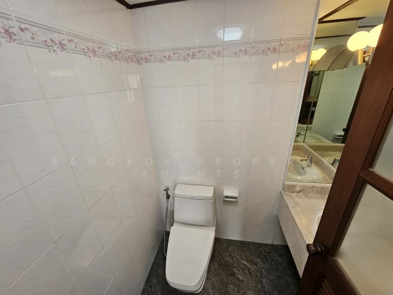 Nida Mansion, Bangkok, 37 Soi Sukhumvit 39, Khlong Tan Nua, Watthana, Bangkok, 3 Bedrooms, 270 sqm, Condo For Rent, by BANGKOK PROPERTY AGENTS, 500333440 - DDproperty.com