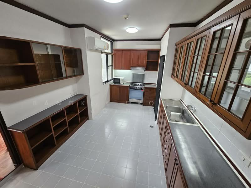 Nida Mansion : นิดา แมนชั่น, กรุงเทพ, 37 ซอย สุขุมวิท 39, คลองตันเหนือ, วัฒนา, กรุงเทพ, 270 ตร.ม., คอนโด ให้เช่า, โดย BANGKOK PROPERTY AGENTS, 500333440 - DDproperty.com