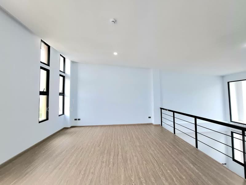 Nirvana @ Work Krungthep Kreetha, Bangkok, Thap Chang, Saphan Sung, Bangkok, , 281 sqm, Office Space For Rent, by Thanitcha Kangkasuwanno, 500333442 - DDproperty.com