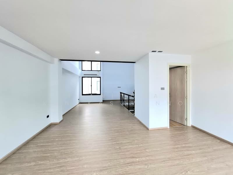 Nirvana @ Work Krungthep Kreetha, Bangkok, Thap Chang, Saphan Sung, Bangkok, , 281 sqm, Office Space For Rent, by Thanitcha Kangkasuwanno, 500333442 - DDproperty.com