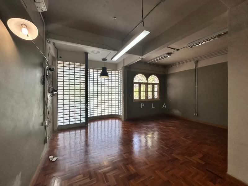 Home office for rent in Sathorn area, suitable for company registration. Unfurnished (SPSAD4003), Bangkok, Thung Maha Mek, Sathon, Bangkok, 2 Bedrooms, 250 sqm, Townhouse For Rent, by Agent Pla, 500333449 - DDproperty.com