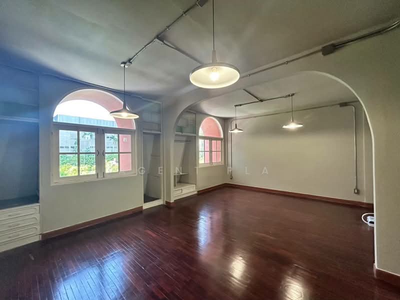 Home office for rent in Sathorn area, suitable for company registration. Unfurnished (SPSAD4003), Bangkok, Thung Maha Mek, Sathon, Bangkok, 2 Bedrooms, 250 sqm, Townhouse For Rent, by Agent Pla, 500333449 - DDproperty.com