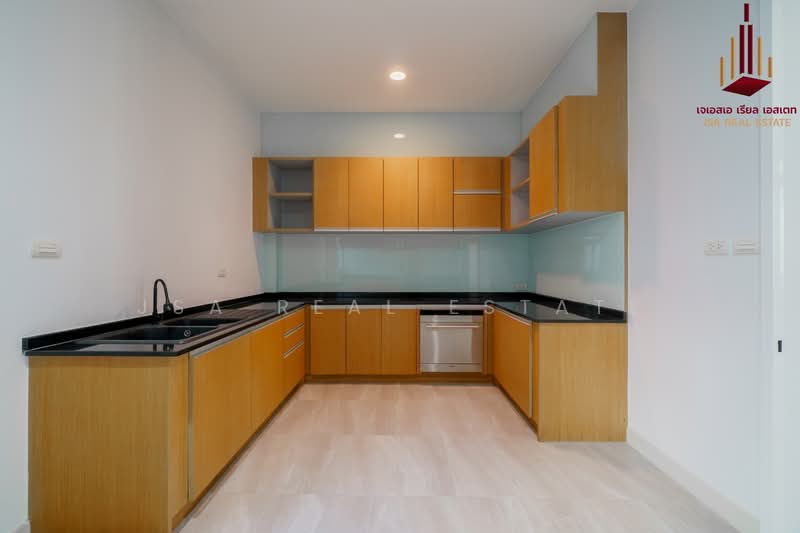 Grand Bangkok Boulevard Rama 9 - Srinakarindra, Bangkok, Krungthep Kritha 17 Alley, Thap Chang, Saphan Sung, Bangkok, 5 Bedrooms, 500 sqm, Single Detached House For Rent, by JSA REAL ESTATE, 500333486 - DDproperty.com