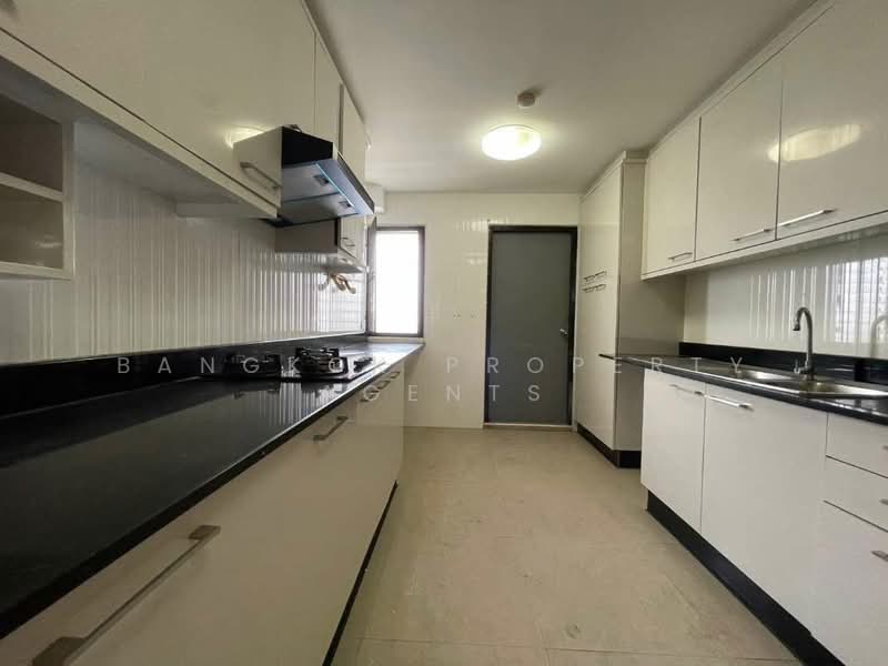 Wattana Heights, Bangkok, Sukhumvit Road, Khlongtoei Nua, Watthana, Bangkok, 3 Bedrooms, 320 sqm, Condo For Rent, by BANGKOK PROPERTY AGENTS, 500333504 - DDproperty.com