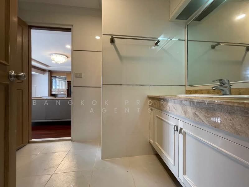 Wattana Heights, Bangkok, Sukhumvit Road, Khlongtoei Nua, Watthana, Bangkok, 3 Bedrooms, 320 sqm, Condo For Rent, by BANGKOK PROPERTY AGENTS, 500333504 - DDproperty.com