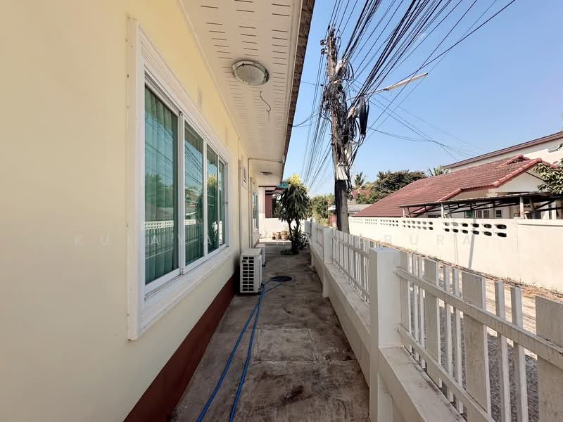 Spacious 1-Story House for sale 98.9 sq.wah, 4 Beds 3 Baths, Ban Lueam, Udon Thani, Udon Thani, Ban Luam, Muang Udon Thani, Udon Thani, 4 Bedrooms, 120 sqm, Single Detached House For Sale, by Kulaya Thanapura, 500333557 - DDproperty.com