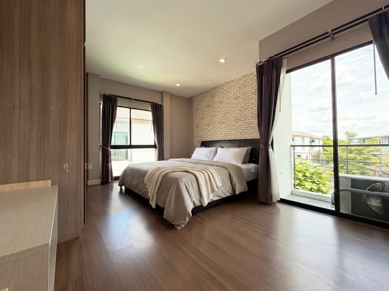 Baan Lumpini Suanluang Rama 9 Phase 2, Bangkok, Chaloem Phrakiat Rama 9 Road, Prawet, Prawet, Bangkok, 6 Bedrooms, 400 sqm, Single Detached House For Sale, by คุณรวีวรรณ อู่เงิน, 500333571 - DDproperty.com