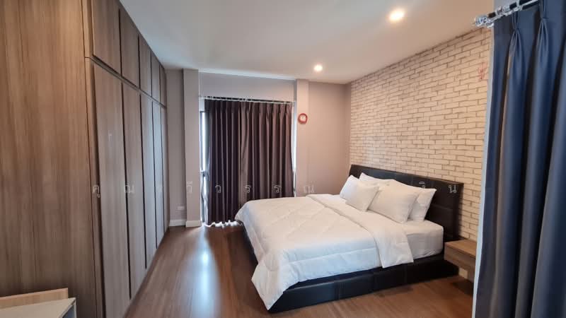 Baan Lumpini Suanluang Rama 9 Phase 2, Bangkok, Chaloem Phrakiat Rama 9 Road, Prawet, Prawet, Bangkok, 6 Bedrooms, 400 sqm, Single Detached House For Rent, by คุณรวีวรรณ อู่เงิน, 500333586 - DDproperty.com