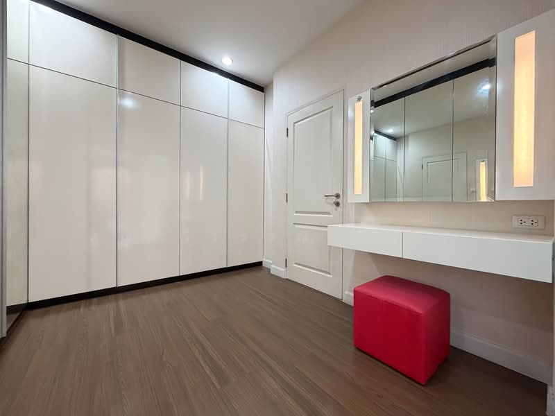 Baan Lumpini Suanluang Rama 9 Phase 2, Bangkok, Chaloem Phrakiat Rama 9 Road, Prawet, Prawet, Bangkok, 6 Bedrooms, 400 sqm, Single Detached House For Rent, by คุณรวีวรรณ อู่เงิน, 500333586 - DDproperty.com