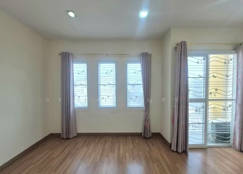 Golden Avenue Chaengwattana-Tiwanon, Nonthaburi, Sukhaprachasan Road 3, Bang Phut, Pak Kret, Nonthaburi, 4 Bedrooms, 130 sqm, Townhouse For Sale, by กรกฤตย์ บุญสระ, 500333587 - DDproperty.com