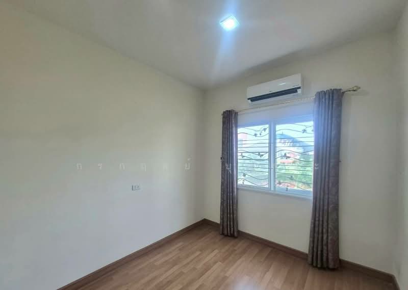 Golden Avenue Chaengwattana-Tiwanon, Nonthaburi, Sukhaprachasan Road 3, Bang Phut, Pak Kret, Nonthaburi, 4 Bedrooms, 130 sqm, Townhouse For Sale, by กรกฤตย์ บุญสระ, 500333587 - DDproperty.com