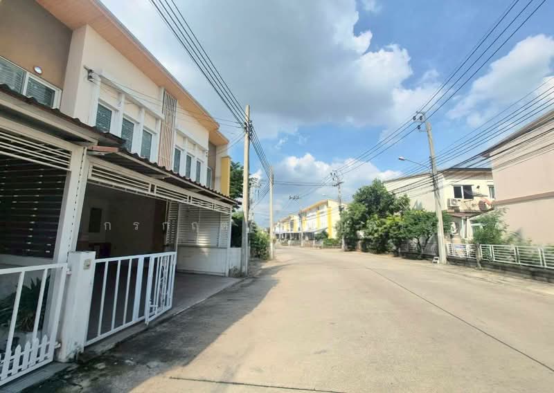 Golden Avenue Chaengwattana-Tiwanon, Nonthaburi, Sukhaprachasan Road 3, Bang Phut, Pak Kret, Nonthaburi, 4 Bedrooms, 130 sqm, Townhouse For Sale, by กรกฤตย์ บุญสระ, 500333587 - DDproperty.com