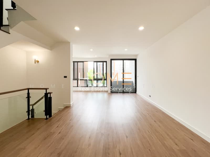 Chayada Biz Place Srinakarin-Onnut, Bangkok, Dok Mai, Prawet, Bangkok, , 248 sqm, Office Space For Sale, by HOME Real Estate Service, 500333598 - DDproperty.com