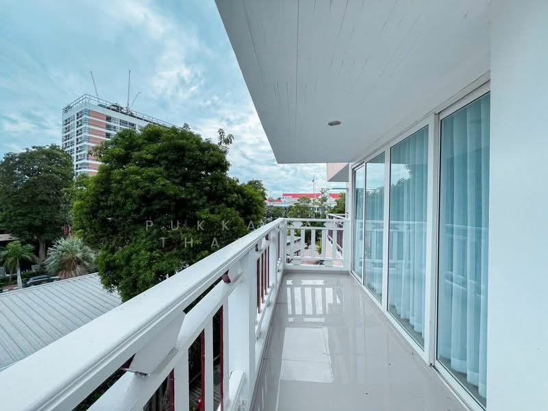 Royal Hill Resort : รอยัล ฮิลล์ รีสอร์ท, ชลบุรี, 154 ถ.ทัพพระยา, หนองปรือ, บางละมุง, ชลบุรี, 146 ตร.ม., คอนโด ขาย, โดย Pukkawadee Thapmathi, 500333630 - DDproperty.com