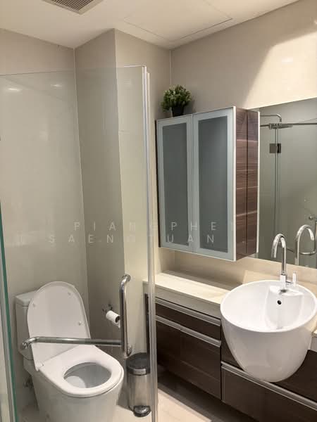Sky Walk Residences, Bangkok, 1599 Sukhumvit Road, Phra Kanong Nua, Watthana, Bangkok, 1 Bedroom, 39 sqm, Condo For Rent, by Piangphet Saengtuangkit, 500333711 - DDproperty.com