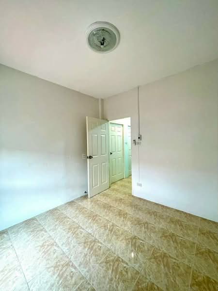 รินรดา ชลบุรี, Chon Buri (Pattaya), Nong Tamlung, Phan Thong, Chon Buri (Pattaya), 3 Bedrooms, 100 sqm, Townhouse For Sale, by The Best Property อิง, 500333714 - DDproperty.com