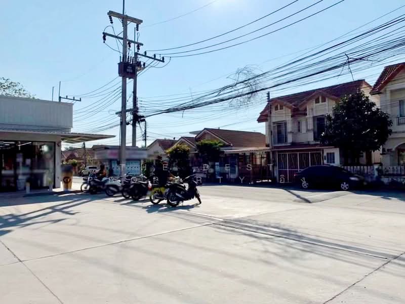 รินรดา ชลบุรี, Chon Buri (Pattaya), Nong Tamlung, Phan Thong, Chon Buri (Pattaya), 3 Bedrooms, 100 sqm, Townhouse For Sale, by The Best Property อิง, 500333714 - DDproperty.com