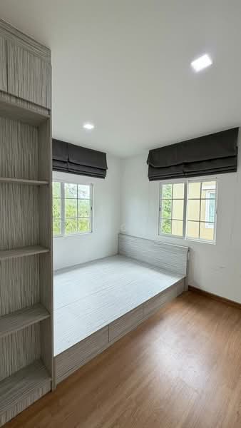 Golden Neo Bangkhae, Bangkok, 345 005/1 Soi Kanchanaphisek, Lak Song, Bang Khae, Bangkok, 4 Bedrooms, 140 sqm, Semi-Detached House (Twin House) For Sale, by NR AGENT, 500333780 - DDproperty.com