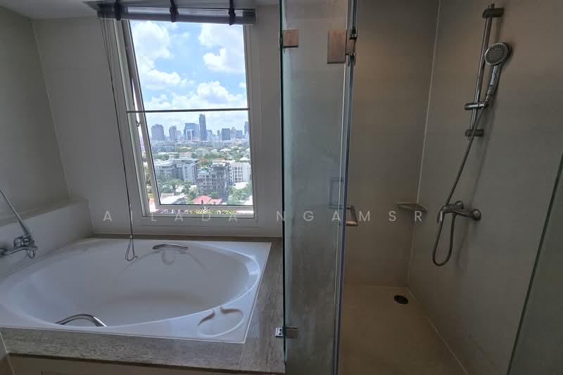 Baan Jamjuree, Bangkok, 42 Soi Sukhumvit 39, Khlong Tan Nua, Watthana, Bangkok, 3 Bedrooms, 215 sqm, Condo For Rent, by Ailada Ngamsri, 500333800 - DDproperty.com