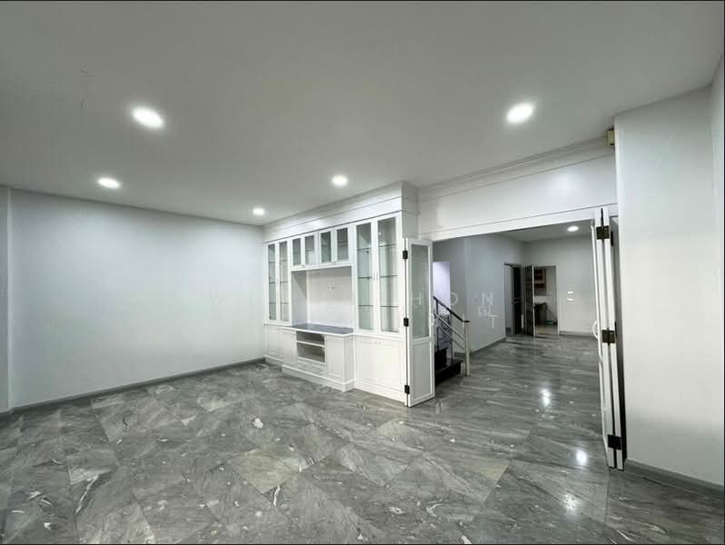 ขาย Townhouse 4 ชั้น 31.5 ตรว. หมู่บ้าน วราธร วิลล์ ซอยพัฒนากร 44, กรุงเทพ, พัฒนาการ, สวนหลวง, กรุงเทพ, 126 ตร.ม., ทาวน์เฮ้าส์ ขาย, โดย คุณ วิรธรณ์, 500333872 - DDproperty.com