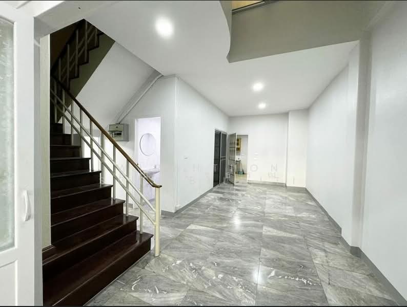 ขาย Townhouse 4 ชั้น 31.5 ตรว. หมู่บ้าน วราธร วิลล์ ซอยพัฒนากร 44, กรุงเทพ, พัฒนาการ, สวนหลวง, กรุงเทพ, 126 ตร.ม., ทาวน์เฮ้าส์ ขาย, โดย คุณ วิรธรณ์, 500333872 - DDproperty.com