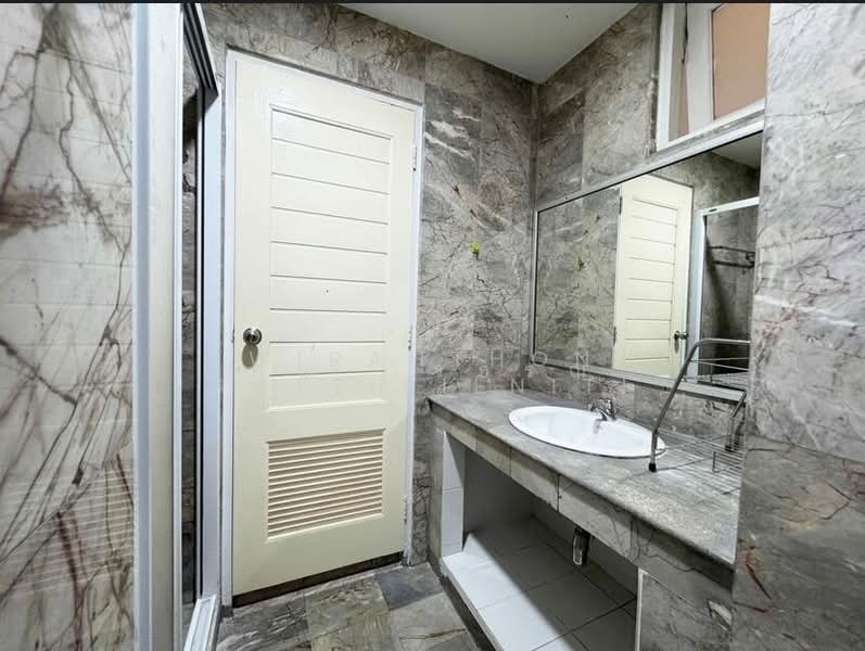 ขาย Townhouse 4 ชั้น 31.5 ตรว. หมู่บ้าน วราธร วิลล์ ซอยพัฒนากร 44, Bangkok, Phatthanakan, Suan Luang, Bangkok, 5 Bedrooms, 126 sqm, Townhouse For Sale, by คุณ วิรธรณ์, 500333872 - DDproperty.com
