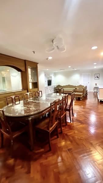 Modern Town, Bangkok, Ekamai Road, Khlong Tan Nua, Watthana, Bangkok, 3 Bedrooms, 203 sqm, Condo For Rent, by Connex Property, 500333883 - DDproperty.com