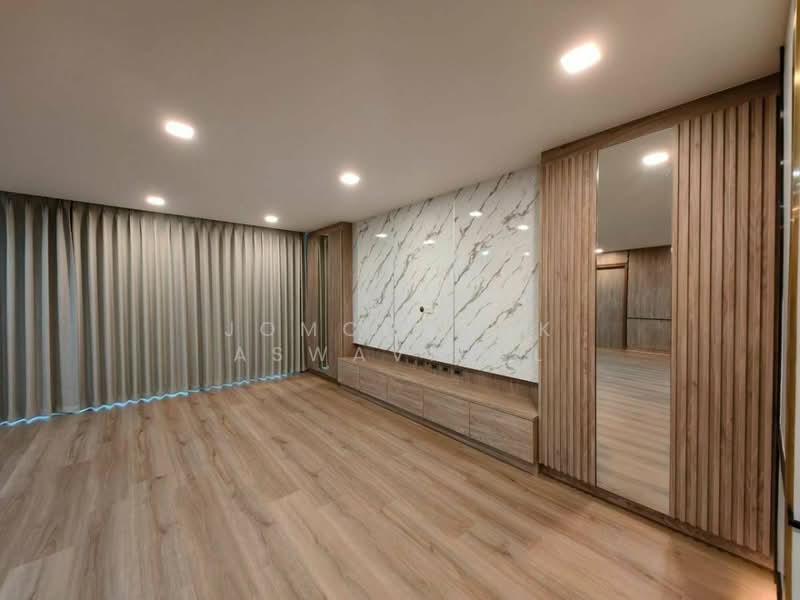 Somkid Gardens, Bangkok, Ploenchit, Lumphini, Pathum Wan, Bangkok, 3 Bedrooms, 251 sqm, Condo For Rent, by Jomchanok Aswavibul, 500333898 - DDproperty.com