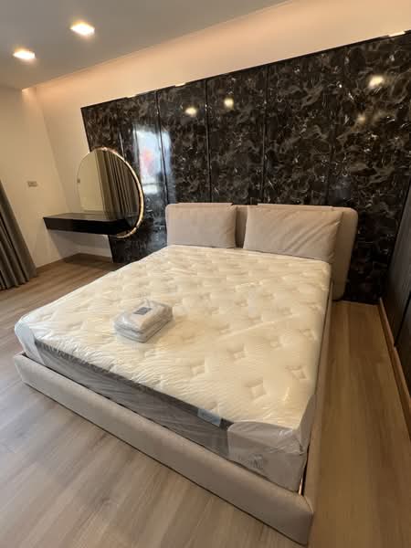 Somkid Gardens, Bangkok, Ploenchit, Lumphini, Pathum Wan, Bangkok, 3 Bedrooms, 251 sqm, Condo For Rent, by Jomchanok Aswavibul, 500333898 - DDproperty.com