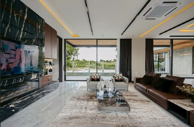 บ้าน Modern Luxury ดีไซน์โดดเด่นด้วยการผสมผสานวัสดุระดับพรีเมียม ทั้งเหล็ก ไม้ กระจก และหินลวดลายเฉพ, Chiang Mai, San Phak Wan, Hang Dong, Chiang Mai, 5 Bedrooms, 946 sqm, Single Detached House For Sale, by Sirinrat Maneerat, 500333900 - DDproperty.com