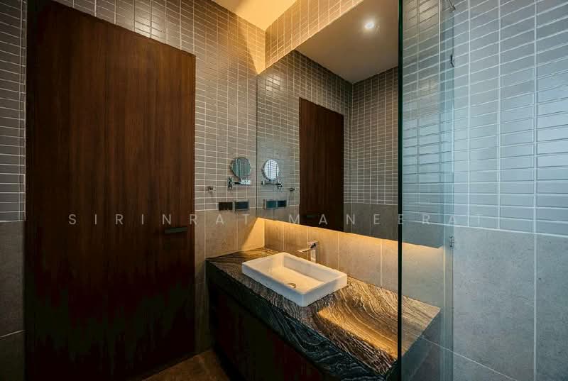 บ้าน Modern Luxury ดีไซน์โดดเด่นด้วยการผสมผสานวัสดุระดับพรีเมียม ทั้งเหล็ก ไม้ กระจก และหินลวดลายเฉพ, Chiang Mai, San Phak Wan, Hang Dong, Chiang Mai, 5 Bedrooms, 946 sqm, Single Detached House For Sale, by Sirinrat Maneerat, 500333900 - DDproperty.com
