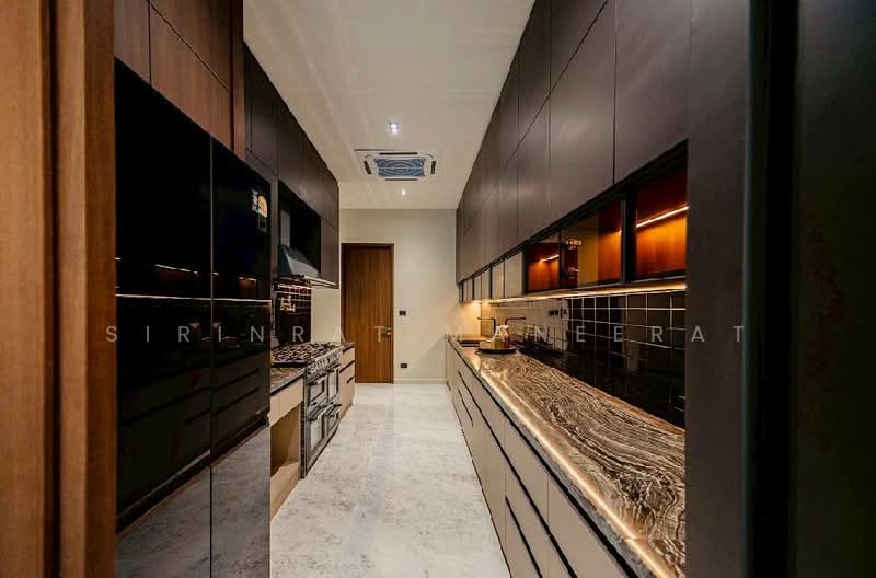 บ้าน Modern Luxury ดีไซน์โดดเด่นด้วยการผสมผสานวัสดุระดับพรีเมียม ทั้งเหล็ก ไม้ กระจก และหินลวดลายเฉพ, เชียงใหม่, สันผักหวาน, หางดง, เชียงใหม่, 946 ตร.ม., บ้านเดี่ยว ขาย, โดย Sirinrat Maneerat, 500333900 - DDproperty.com