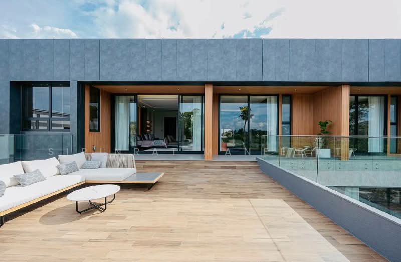 บ้าน Modern Luxury ดีไซน์โดดเด่นด้วยการผสมผสานวัสดุระดับพรีเมียม ทั้งเหล็ก ไม้ กระจก และหินลวดลายเฉพ, Chiang Mai, San Phak Wan, Hang Dong, Chiang Mai, 5 Bedrooms, 946 sqm, Single Detached House For Sale, by Sirinrat Maneerat, 500333900 - DDproperty.com