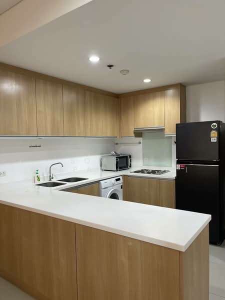 Villa Asoke, Bangkok, 1588 New Petchburi Road, Makkasan, Ratchathewi, Bangkok, 2 Bedrooms, 81 sqm, Condo For Rent, by Sompob Buaparungsri, 500333904 - DDproperty.com