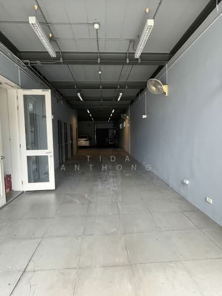 ให้เช่าสำนักงาน ทองหล่อ (Thonglor) 900 ตร.ม., กรุงเทพ, คลองตันเหนือ, วัฒนา, กรุงเทพ, 900 ตร.ม., สำนักงาน ให้เช่า, โดย Tida phanthonglarptawee, 500333926 - DDproperty.com